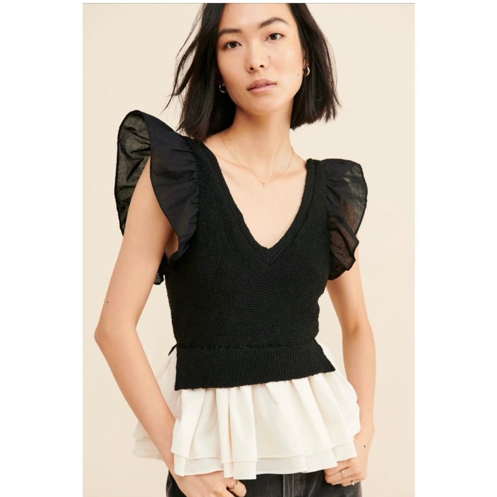 Anthropologie En Saison Black and White Ruffle Sleeve Top size S